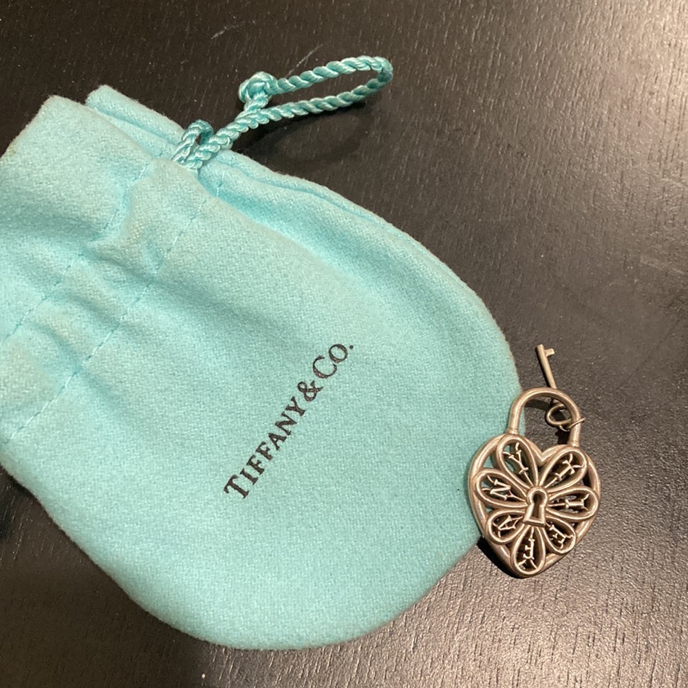 DISCONTINUED TIFFANY & CO. Filigree heart and key pendant sterling SILVER
